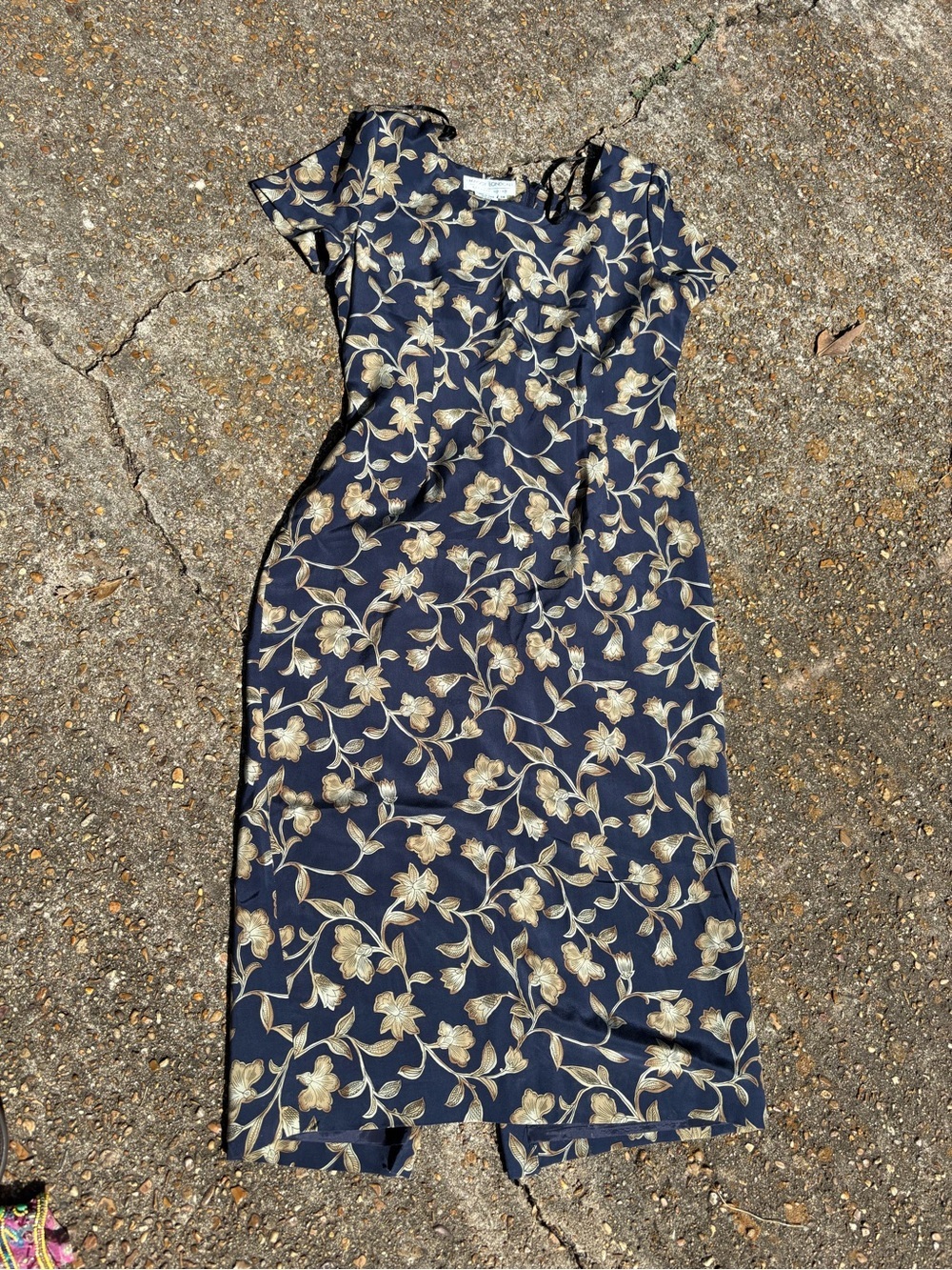 Maggy London Navy and Tan Floral Midi Dress 100% silk *FLAW
